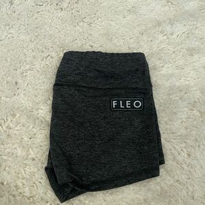 Fleo shorts original